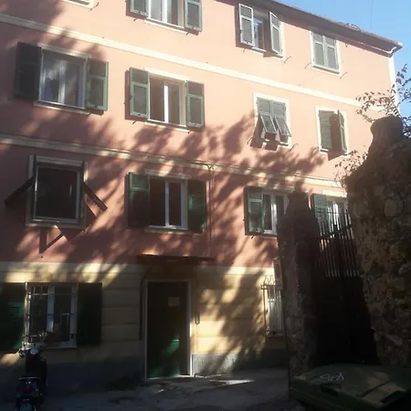 Della Castagna Apartament *